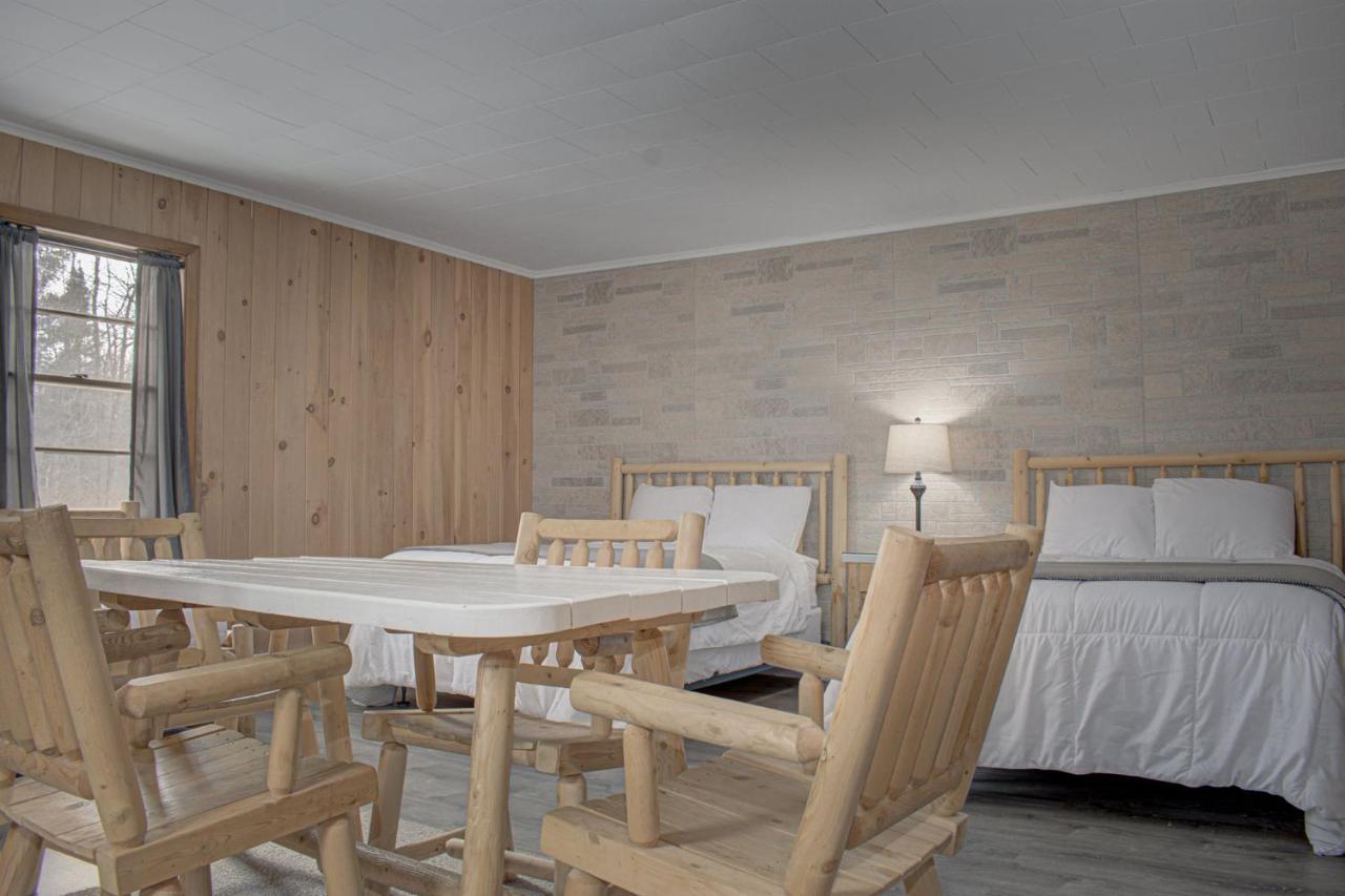 North Creek Lodge At Gore Mountain Bakers Mills ภายนอก รูปภาพ